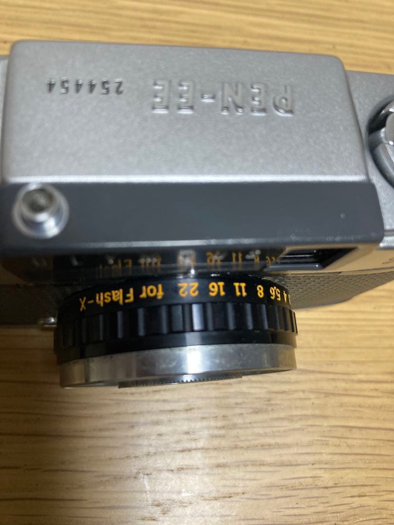 OLYMPUS PEN EE 歴史を感じるカバー付