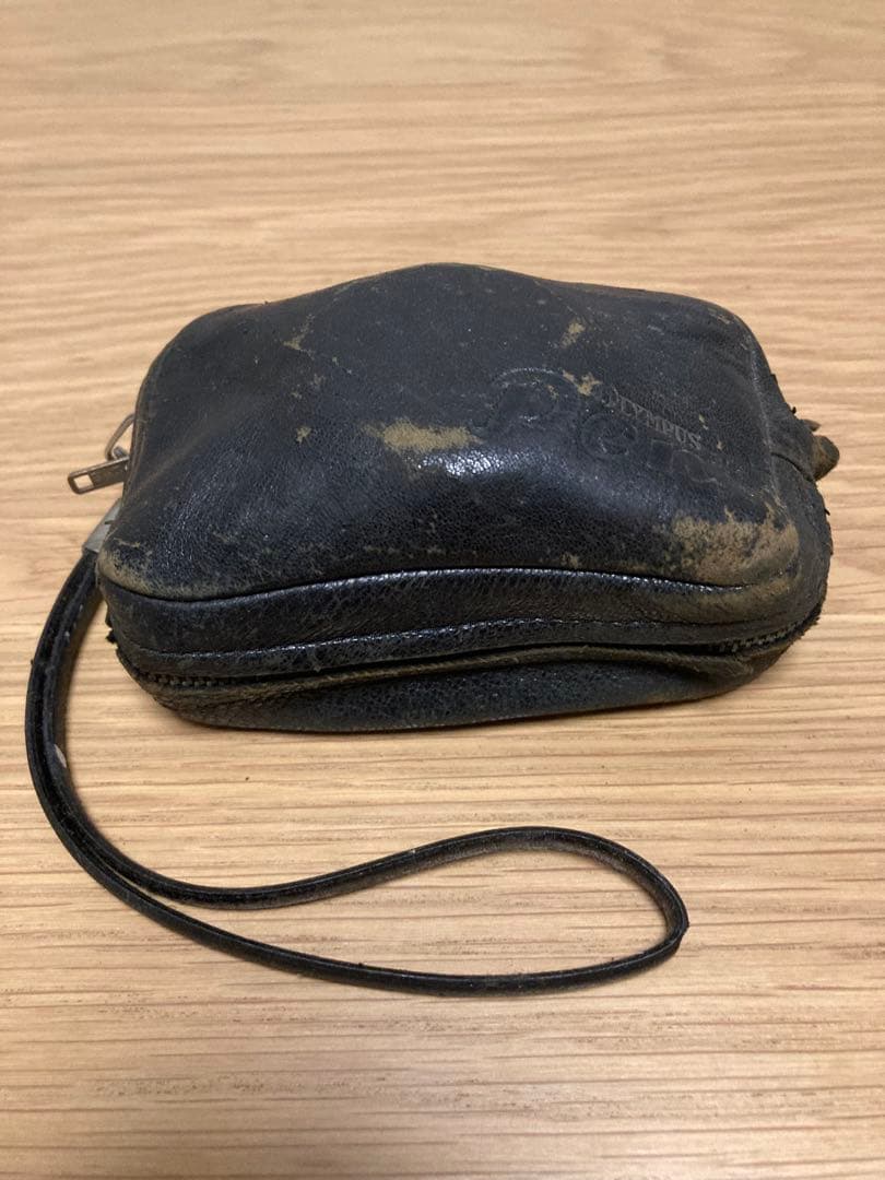 OLYMPUS PEN EE 歴史を感じるカバー付