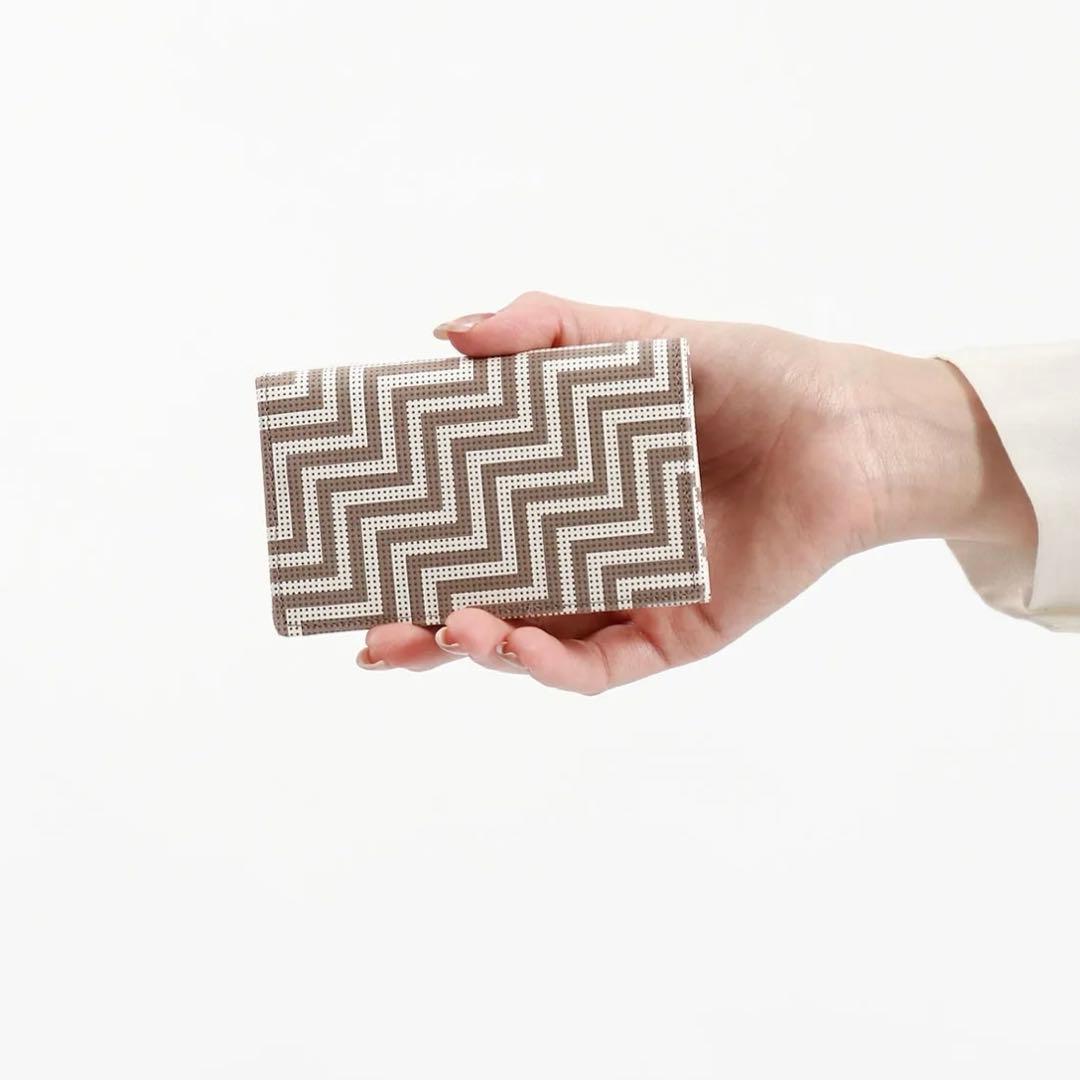 【正規品・新品】印傳屋 名刺入れ シェブロン