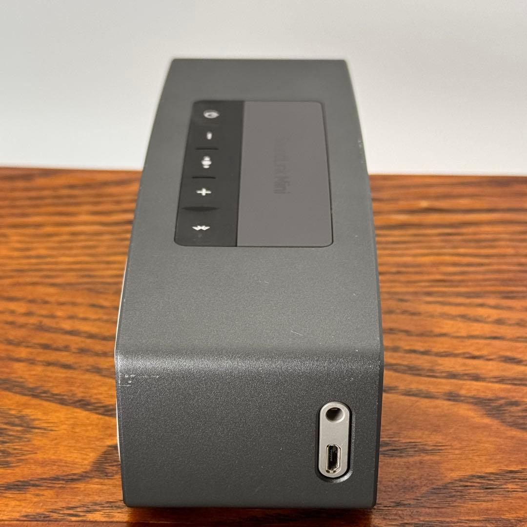 BOSEのポータブルスピーカー「SoundLink Mini II」本体のみです