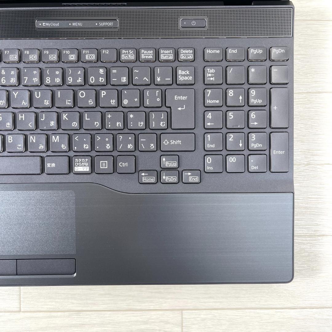 富士通 第8世代i7 新品SSD512＋HDD1T メモリ16 ノートパソコン.