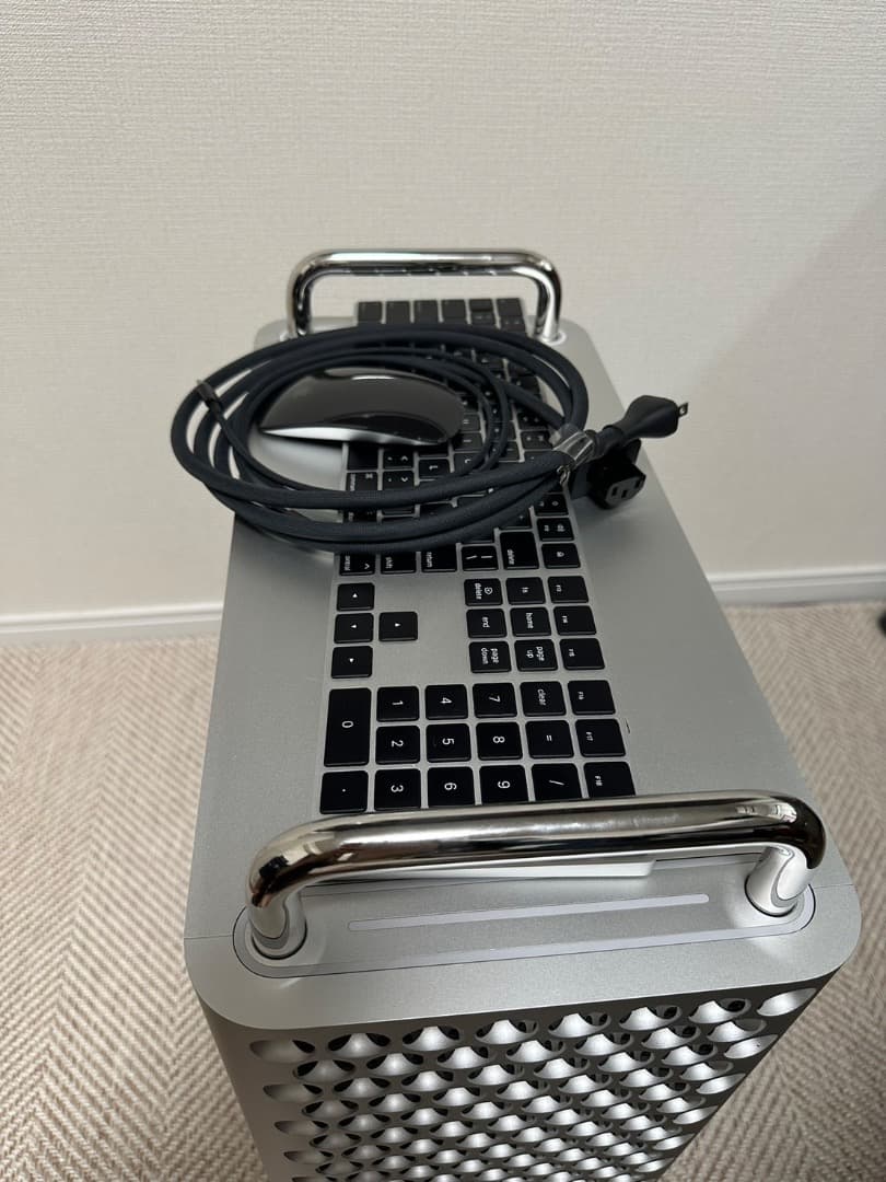 Mac Pro 2019 8コア/メモリ32GB SSD1TB