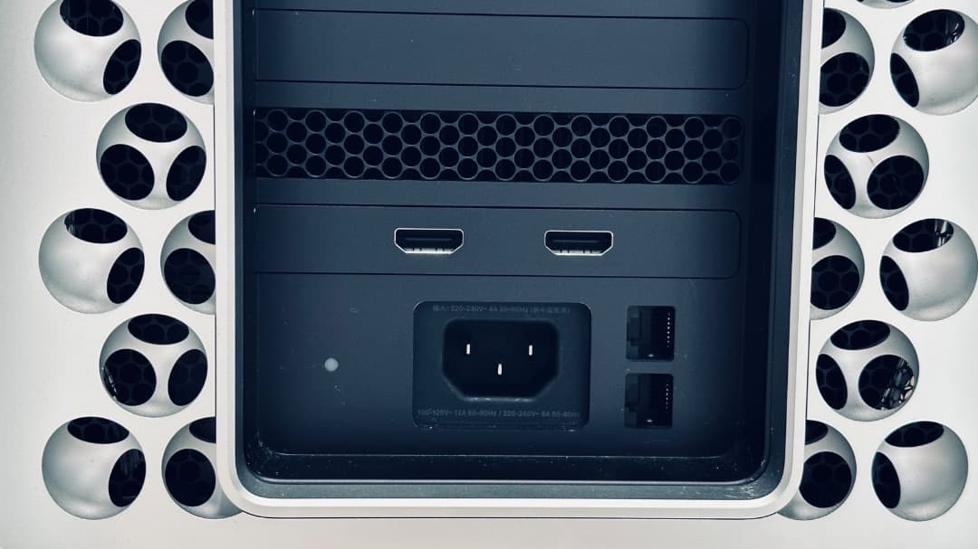 Mac Pro 2019 8コア/メモリ32GB SSD1TB