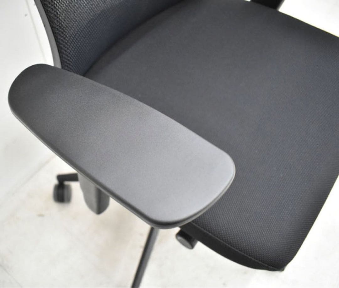 KOKUYO　ベゼル　希少　BEZEL 高級　ブラック 前傾姿勢