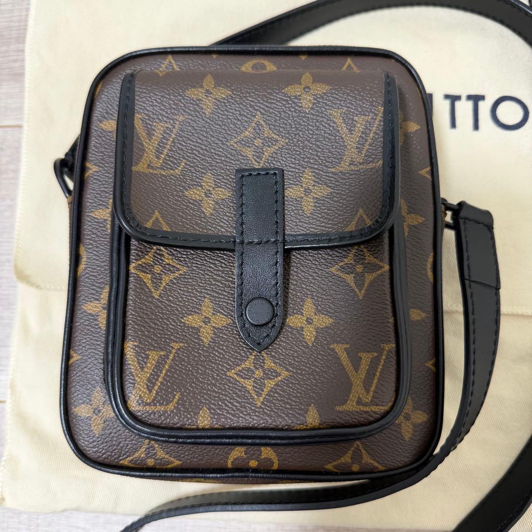 LOUIS VUITTON クリストファー ウェアラブル ウォレット