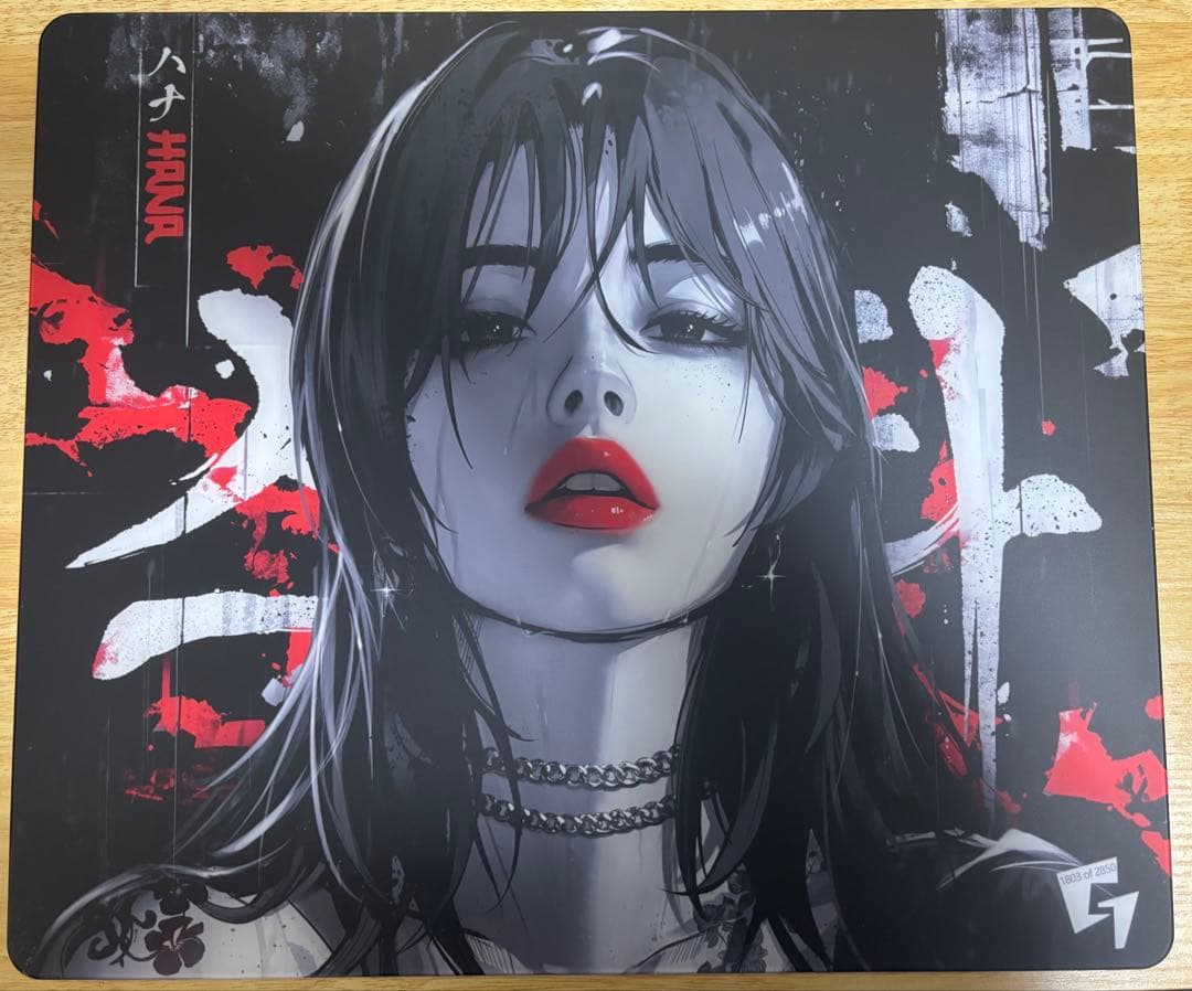 マウス・トラックボール GLSSWRKS Hana Premium Glass Mousepad