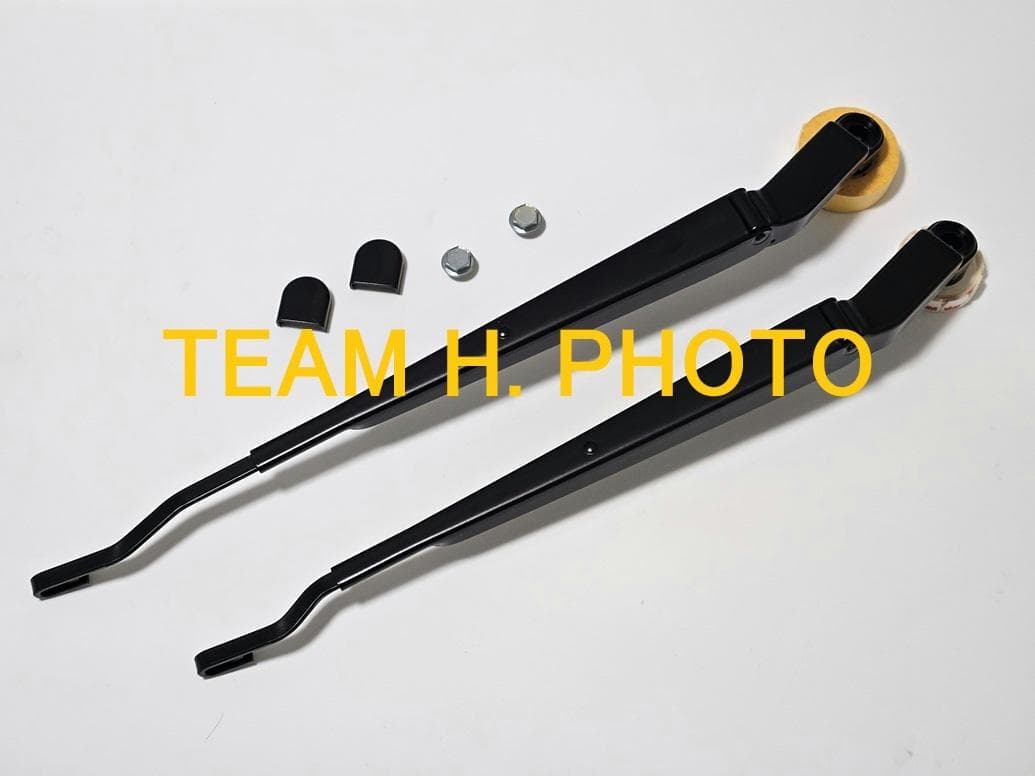 80系ランクル　純正 フロントワイパーアーム 左右セット　キャップ＆ナット 付属