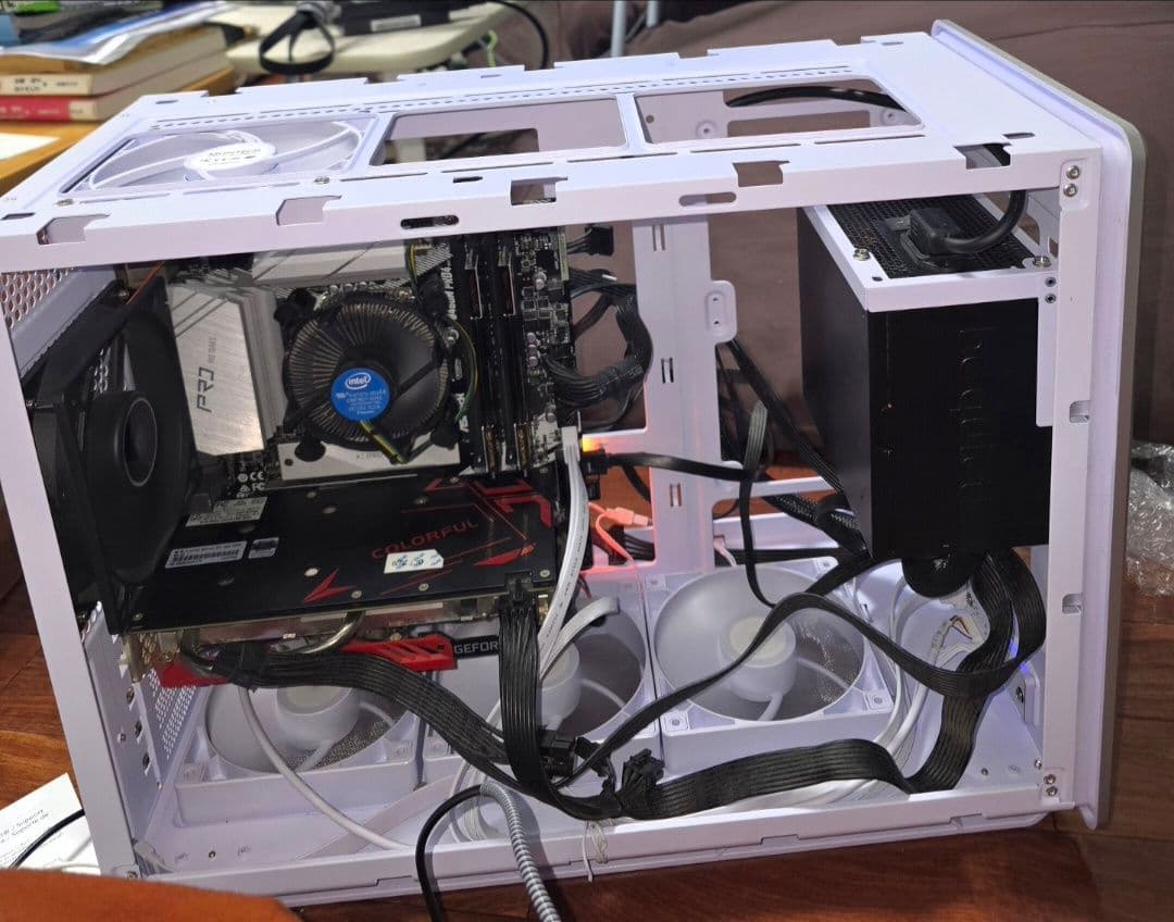 MONTECH Heritage PRO mATX パソコンケース