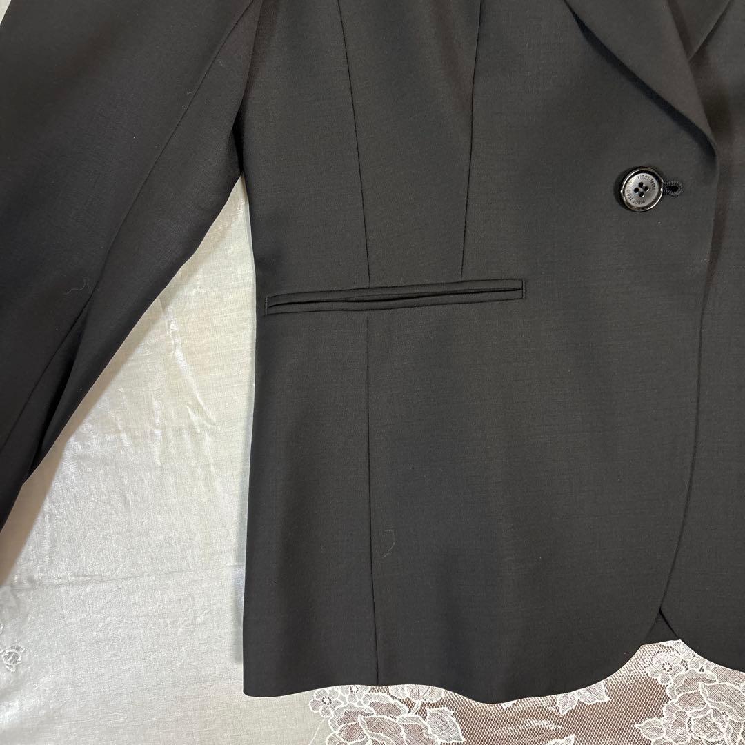 [美品]23区 スーツ黒 大きいサイズ size44 (中写真必見下さい)