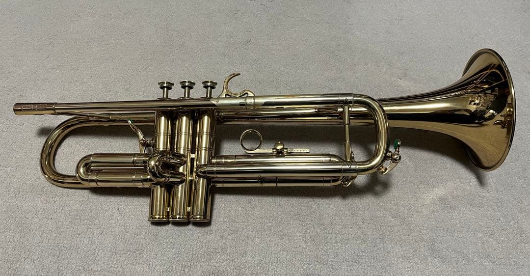 B♭トランペット Selmer Radial 66