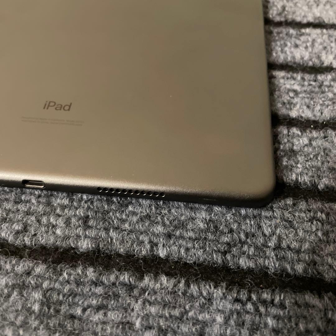 181 iPad Air3 3世代 256GB SIMフリー スペースグレイ