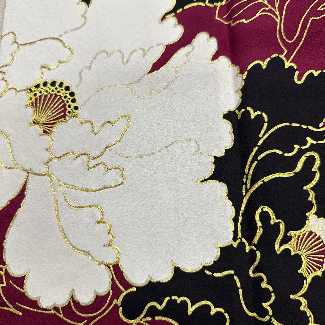深紅 牡丹 金×黒×白 振袖