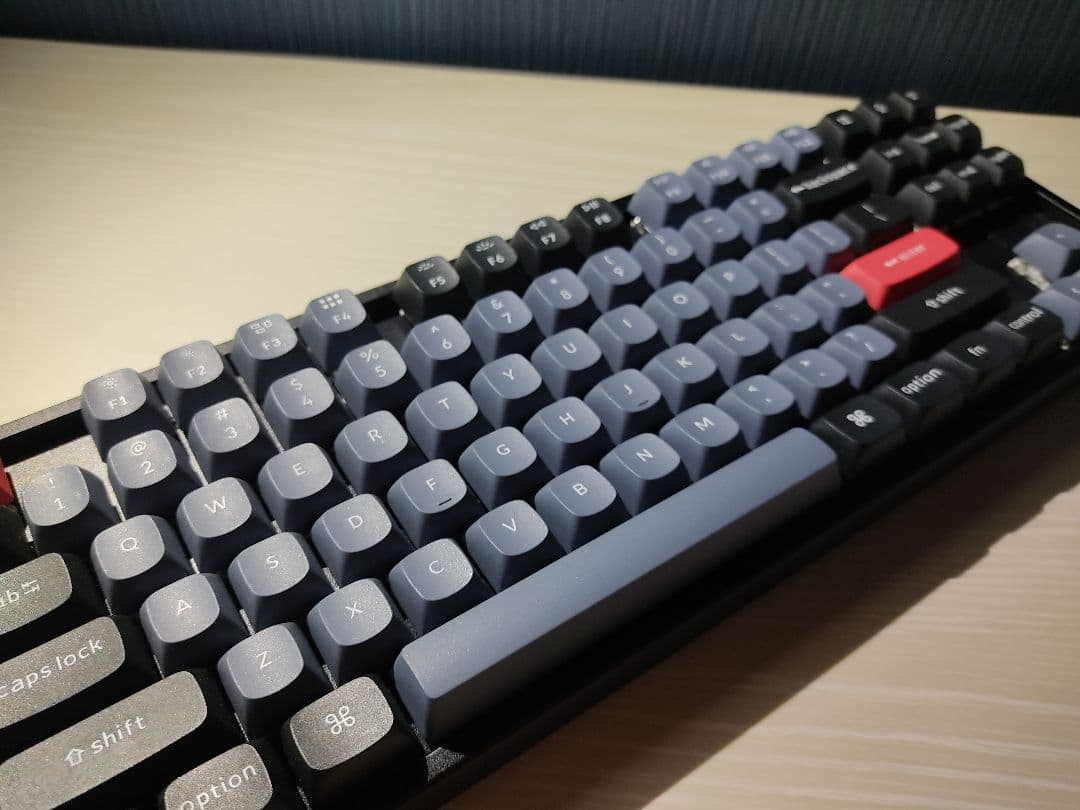 Keychron K8 Pro(青軸)+純正キャリングケース+純正パームレスト