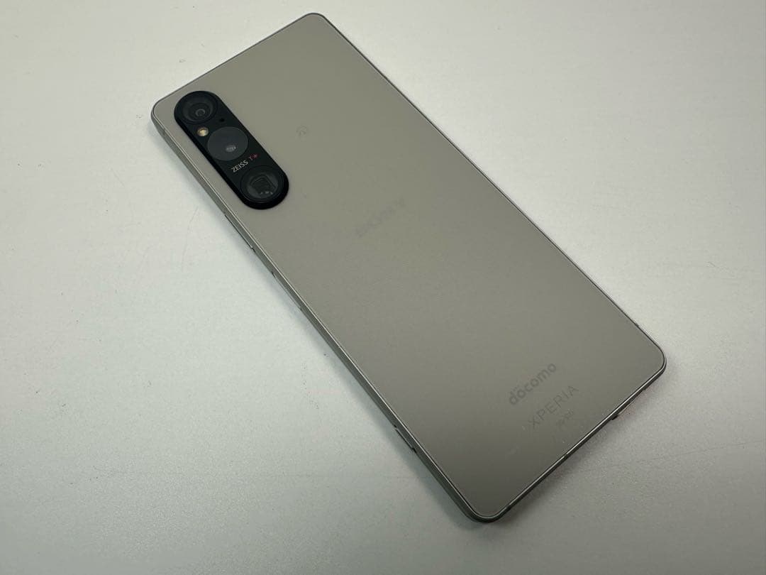 SONY Xperia 1 V docomo simフリー シルバー