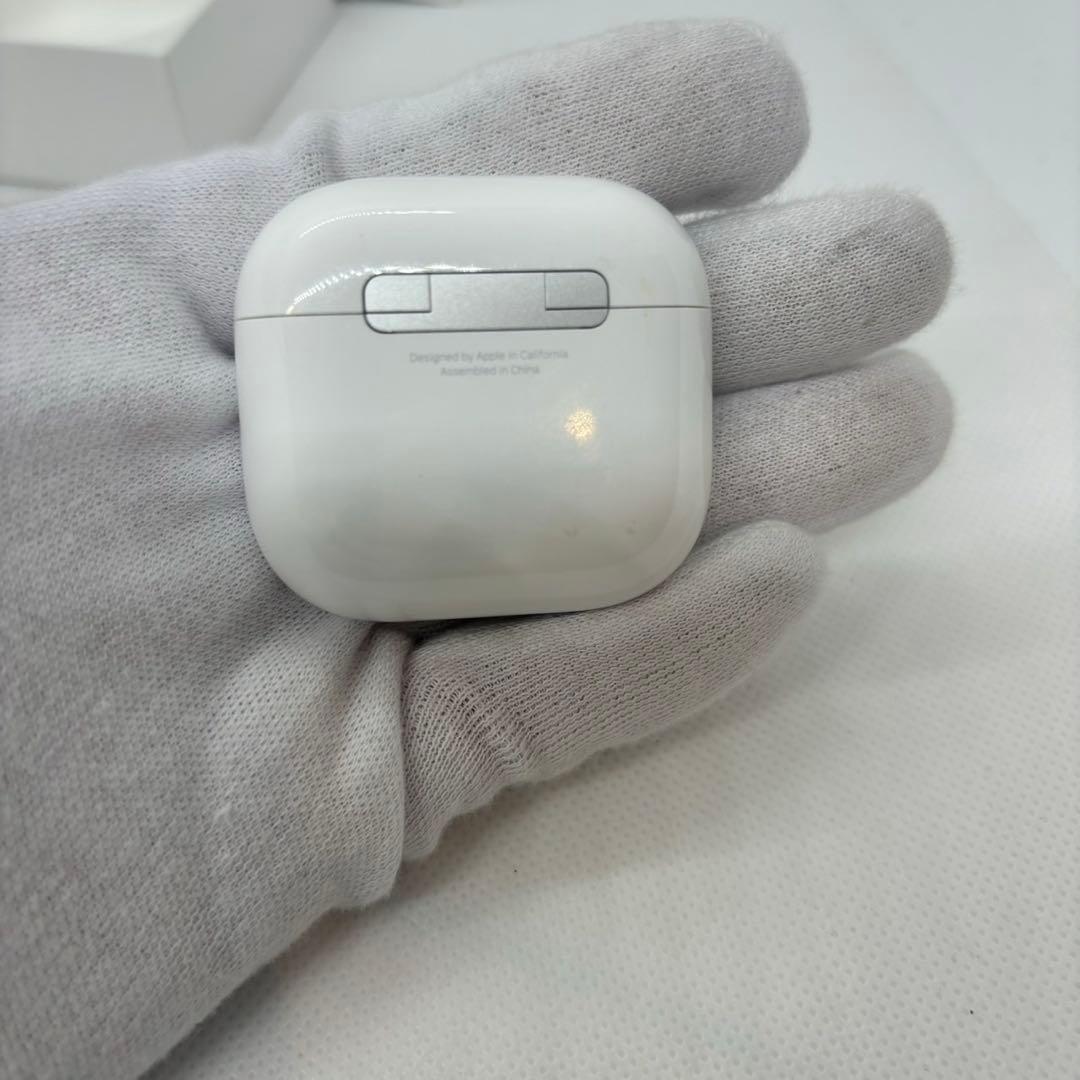 AirPods 4 アクティブノイズキャンセリング搭載 刻印有