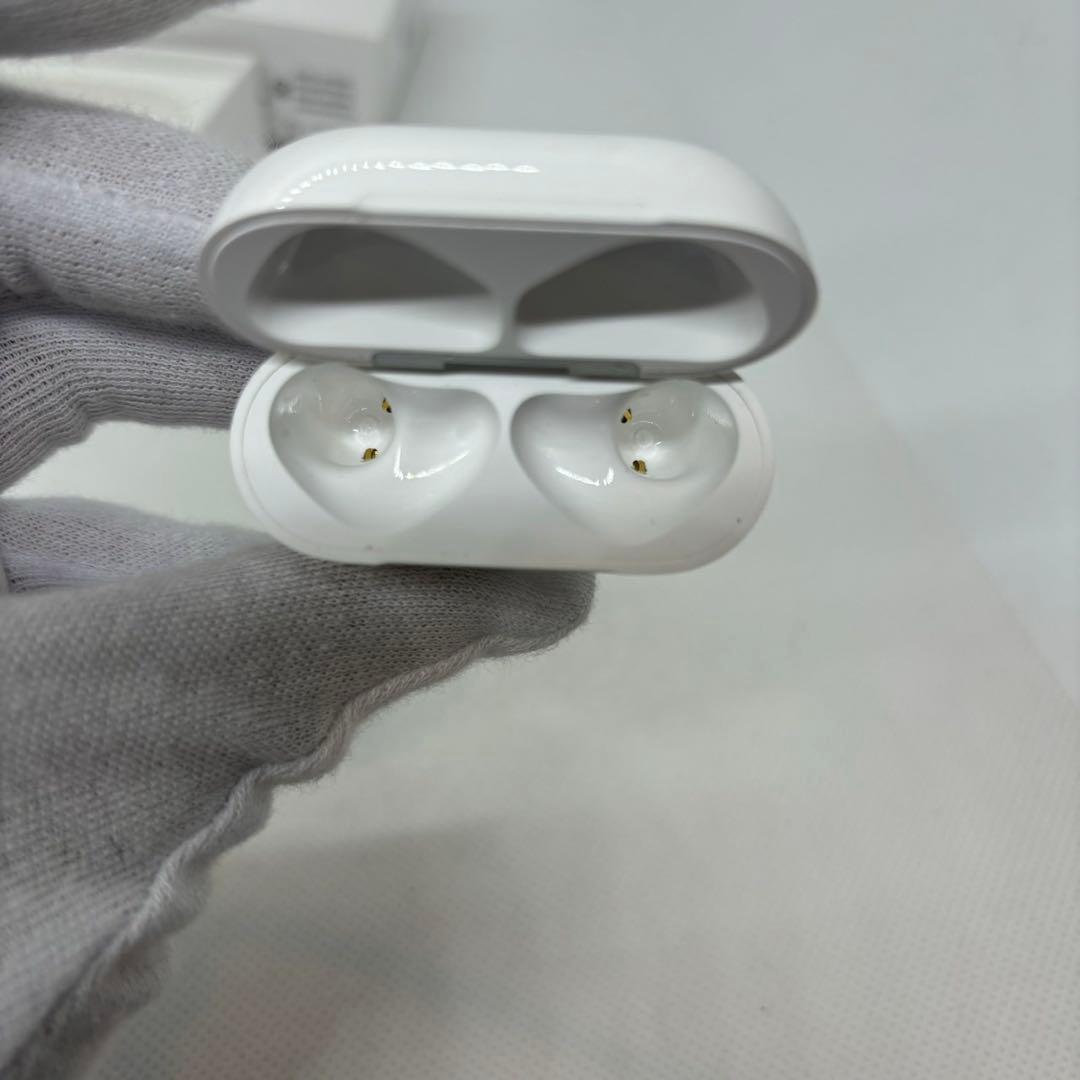 AirPods 4 アクティブノイズキャンセリング搭載 刻印有