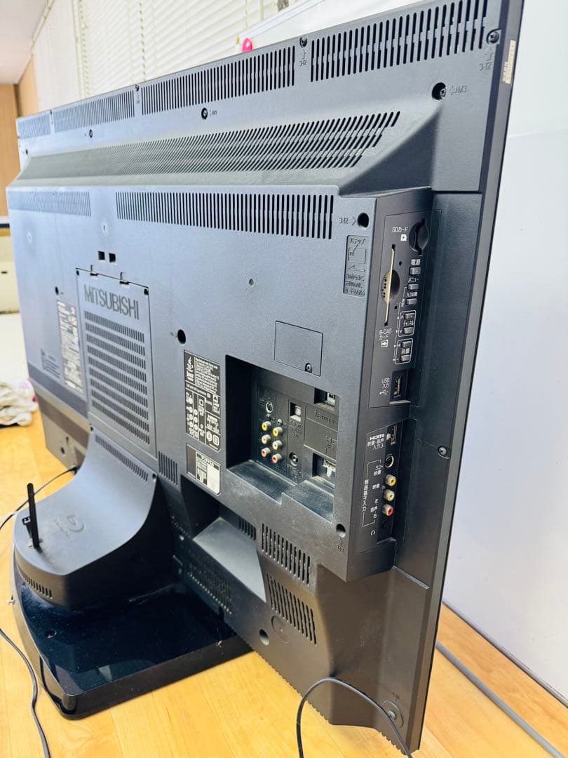 MITSUBISHI 三菱 テレビ 40型 地デジ Blu-ray内蔵 2010
