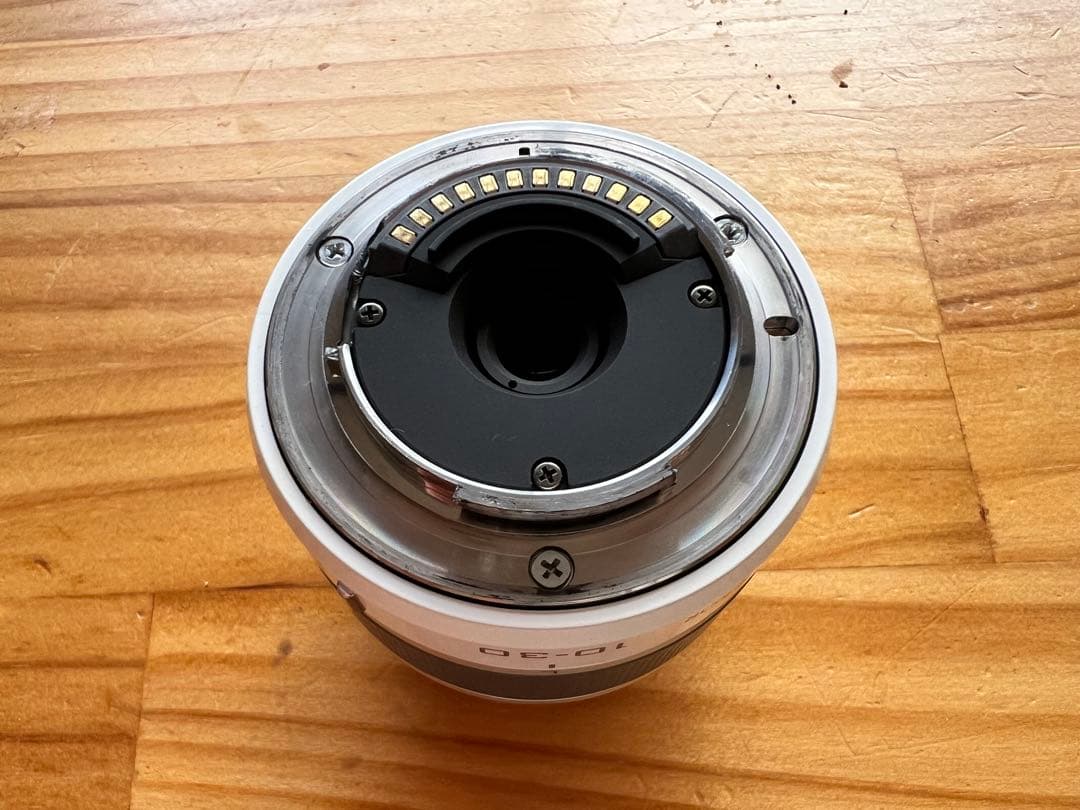 【充電器なし】Nikon J1 ミラーレス一眼カメラ ホワイト