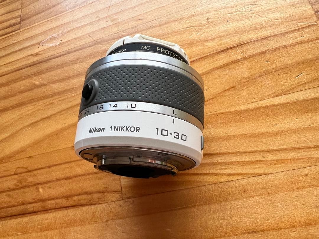 【充電器なし】Nikon J1 ミラーレス一眼カメラ ホワイト