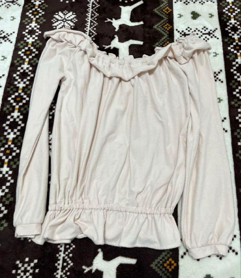 LIZ LISA リズリサ　オフショルダー　ピンクベージュ　トップス　冬