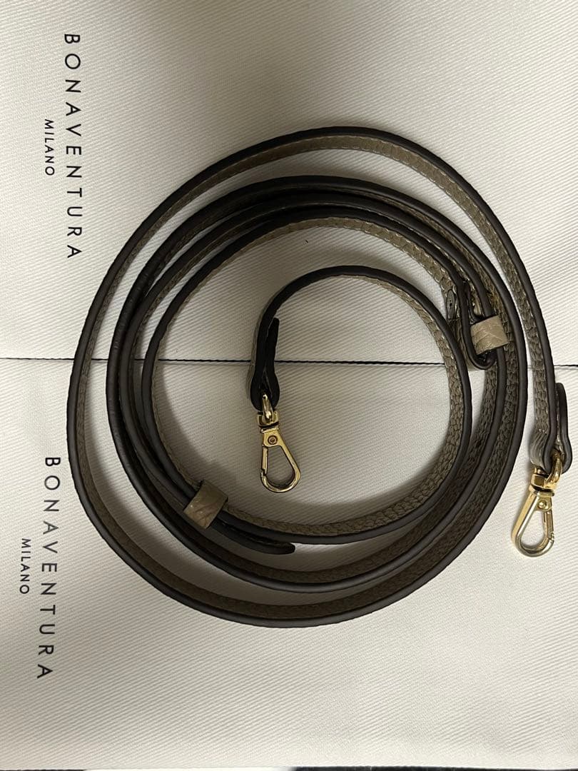 クリーニング後未使用　BONAVENTURA iPhone13 ケース