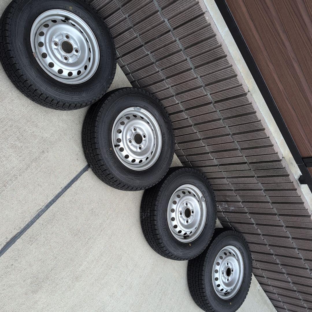 バリ山！ダンロップ スタッドレスタイヤ ミニキャブ 22年製 145/80r12