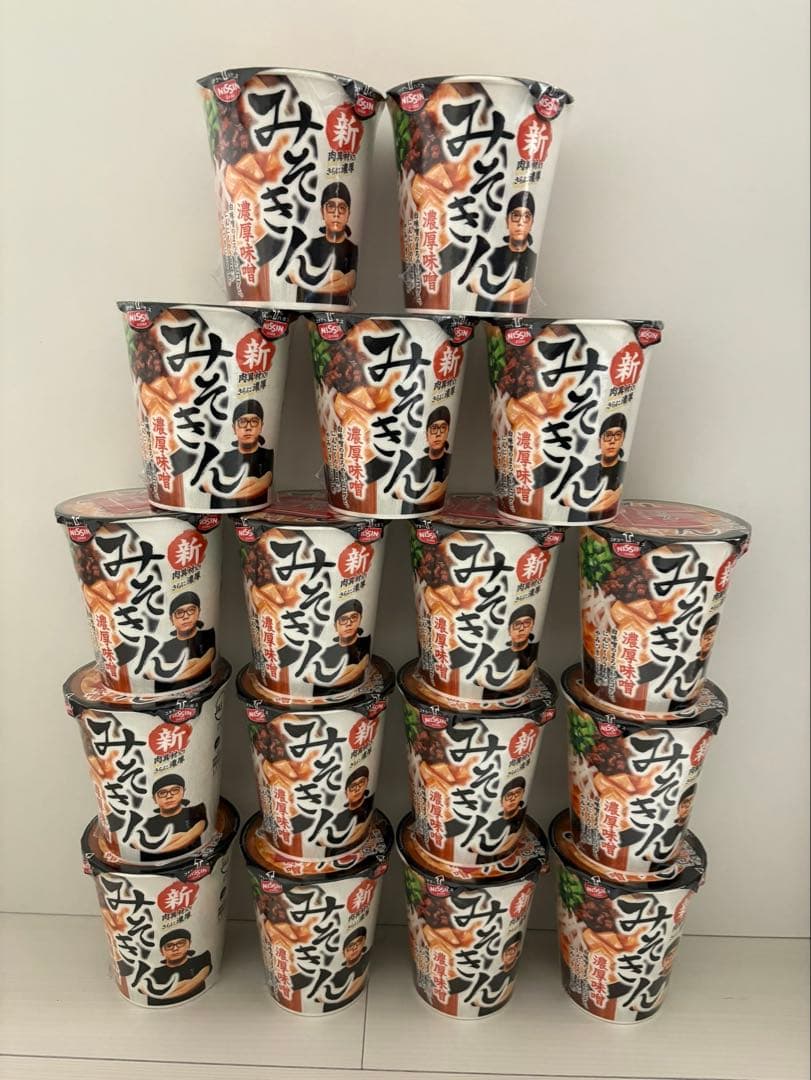 新品未開封☆新 みそきん 濃厚味噌　HIKAKIN カップラーメン