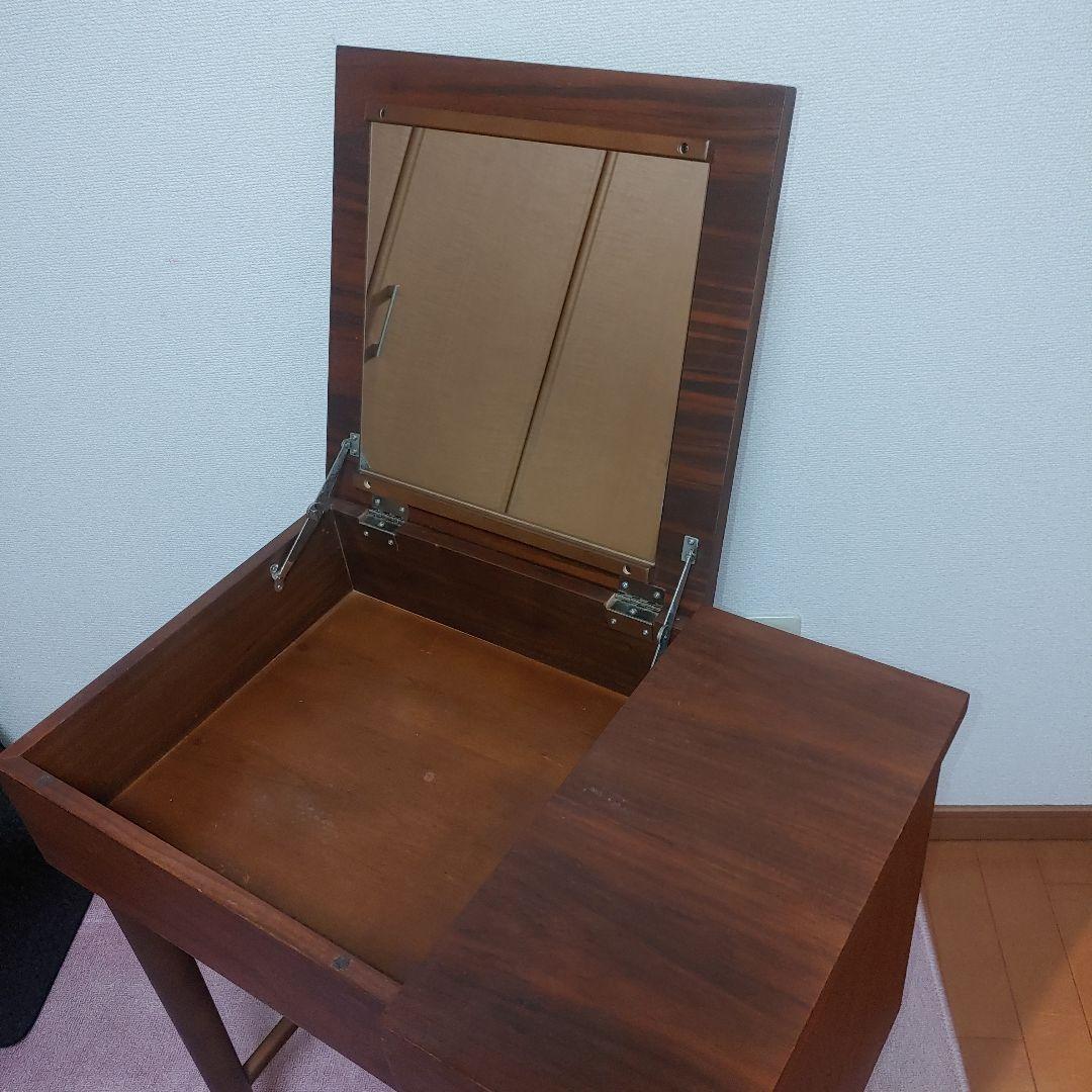 北欧家具　『emo（エモ）』のドレッサー