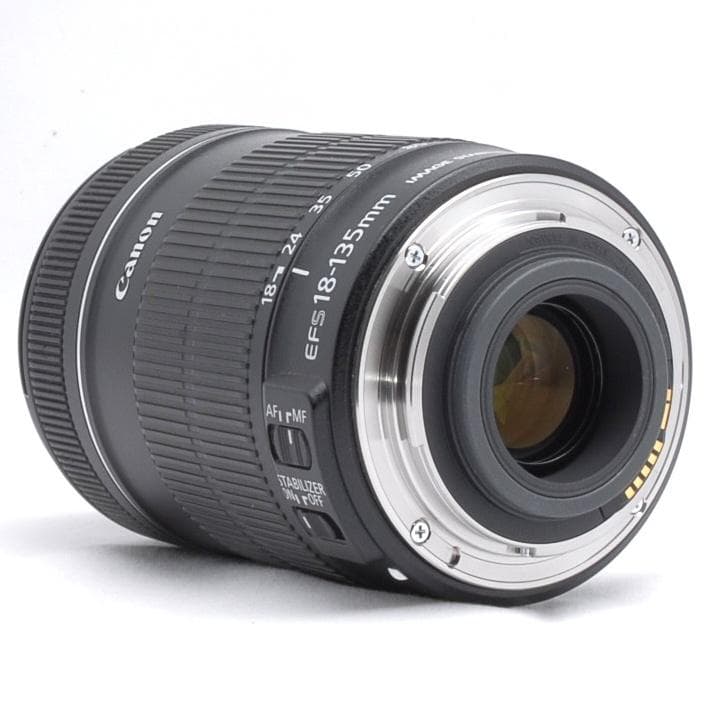 ❤︎遠近両用万能レンズ❤︎手振れ補正付❤︎Canon EF-S 18-135mm IS