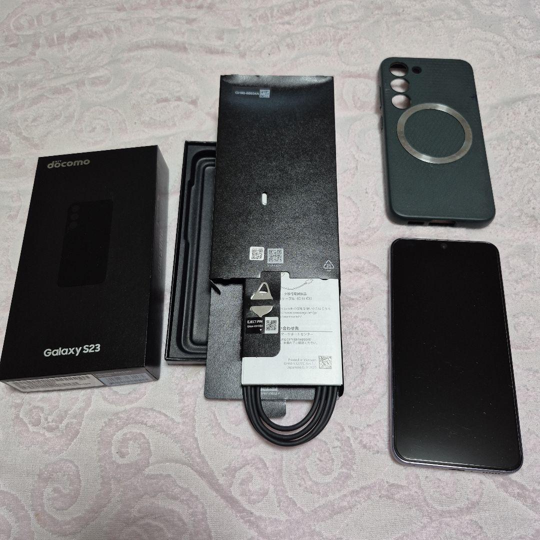 docomo Galaxy S23 本体と付属品付き