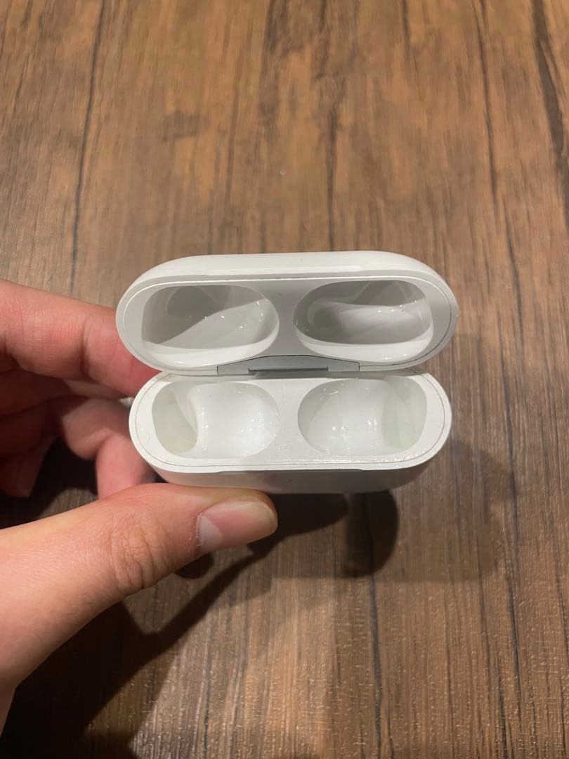 Apple AirPods Pro 第1~2?世代