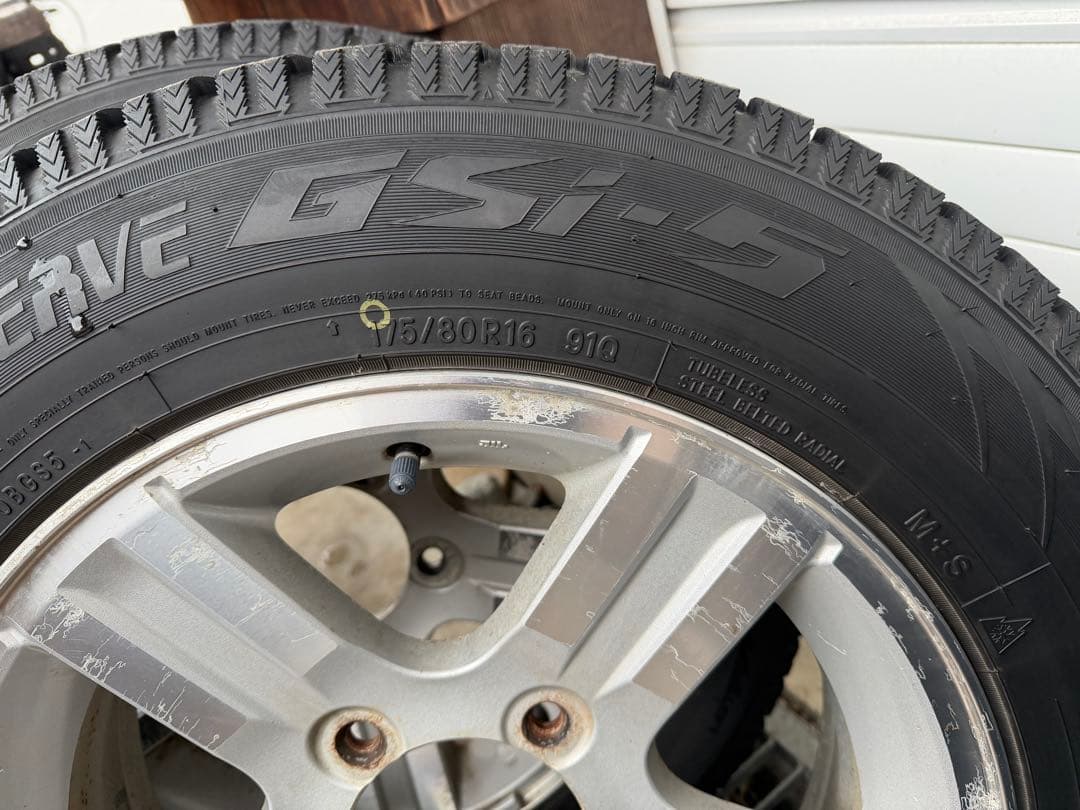 ジムニーJB23純正ホイールとスタッドレスタイヤ4本セット