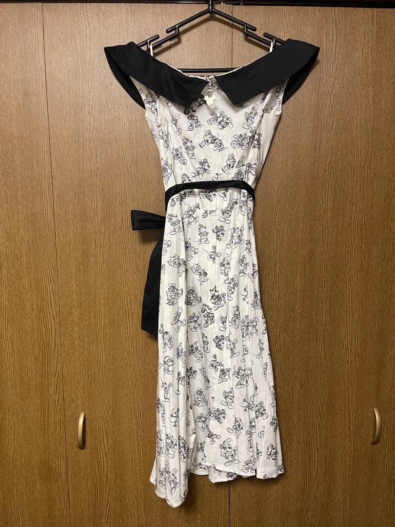 ディズニー ドレスショップ ミッキーマウスプリントノースリーブワンピース