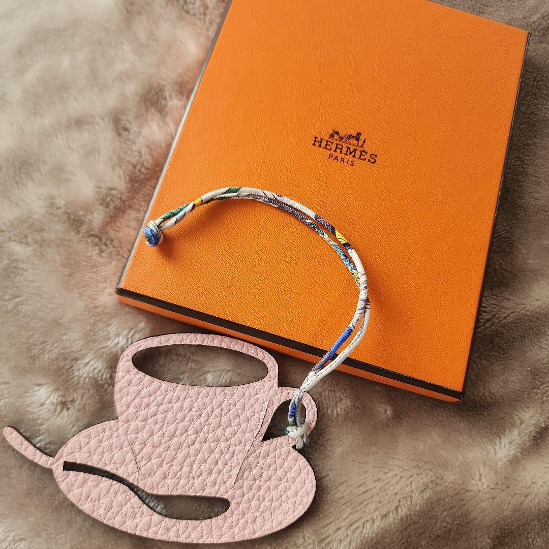box付【HERMES】レザーチャーム　プティアッシュ　エルメス　ティーカップ