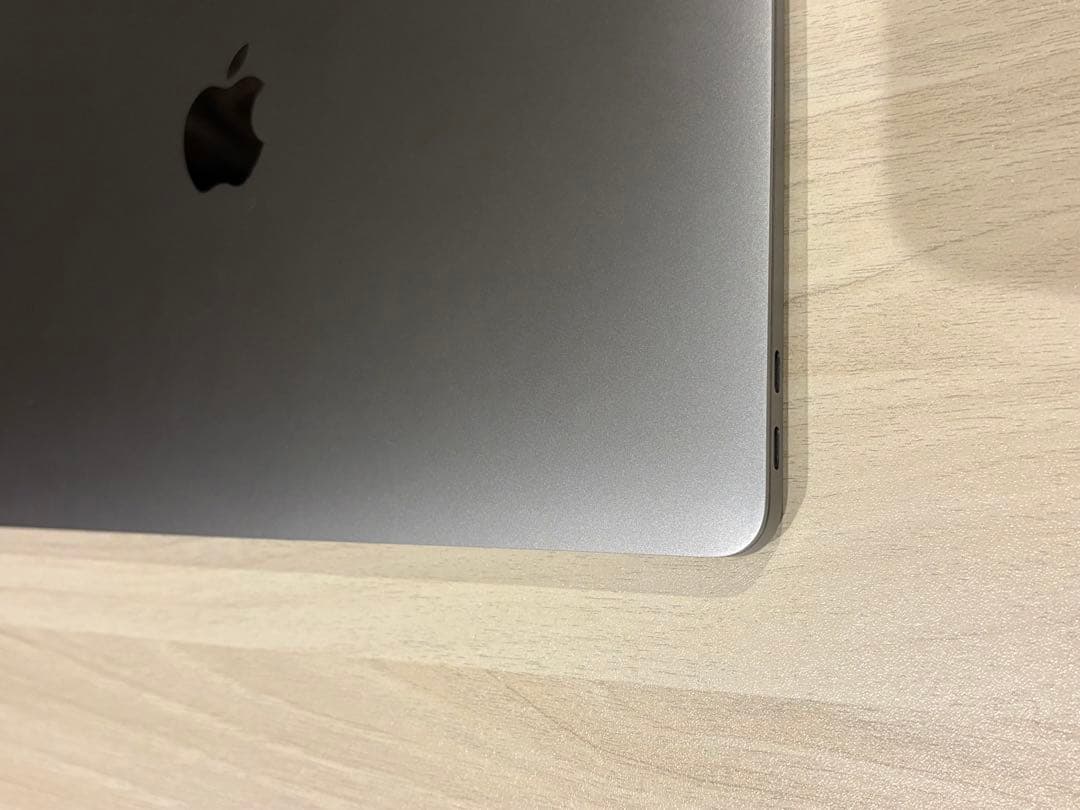 MacBook Air 2019 13インチ 256GB バッテリー交換済