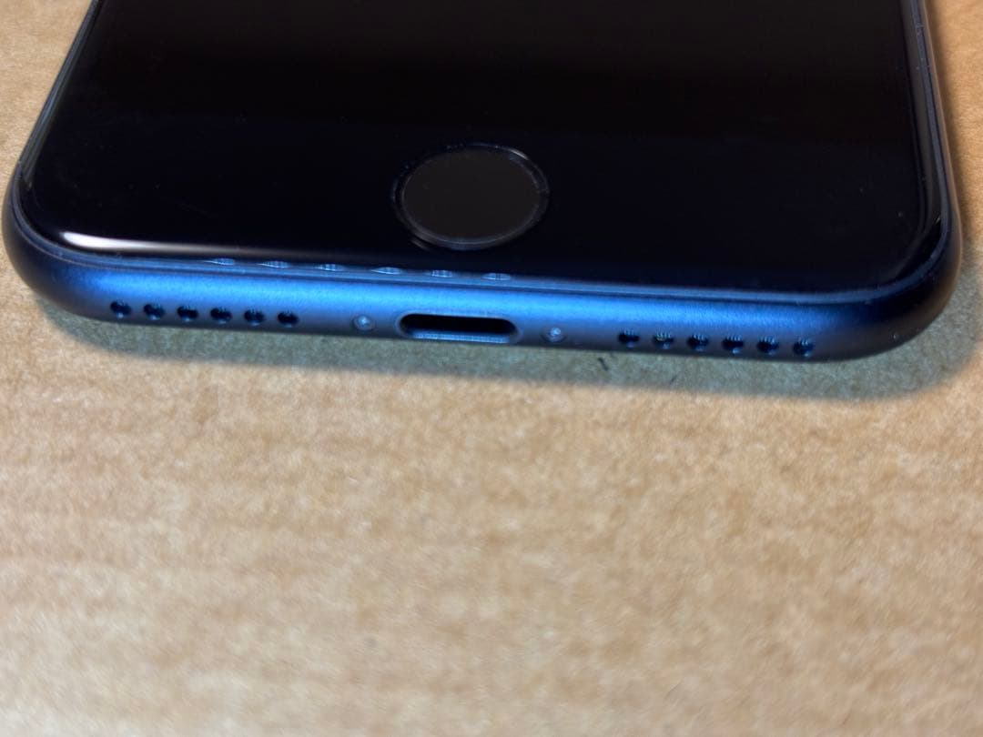 【中古】iPhone SE 第二世代 128GB 本体のみ