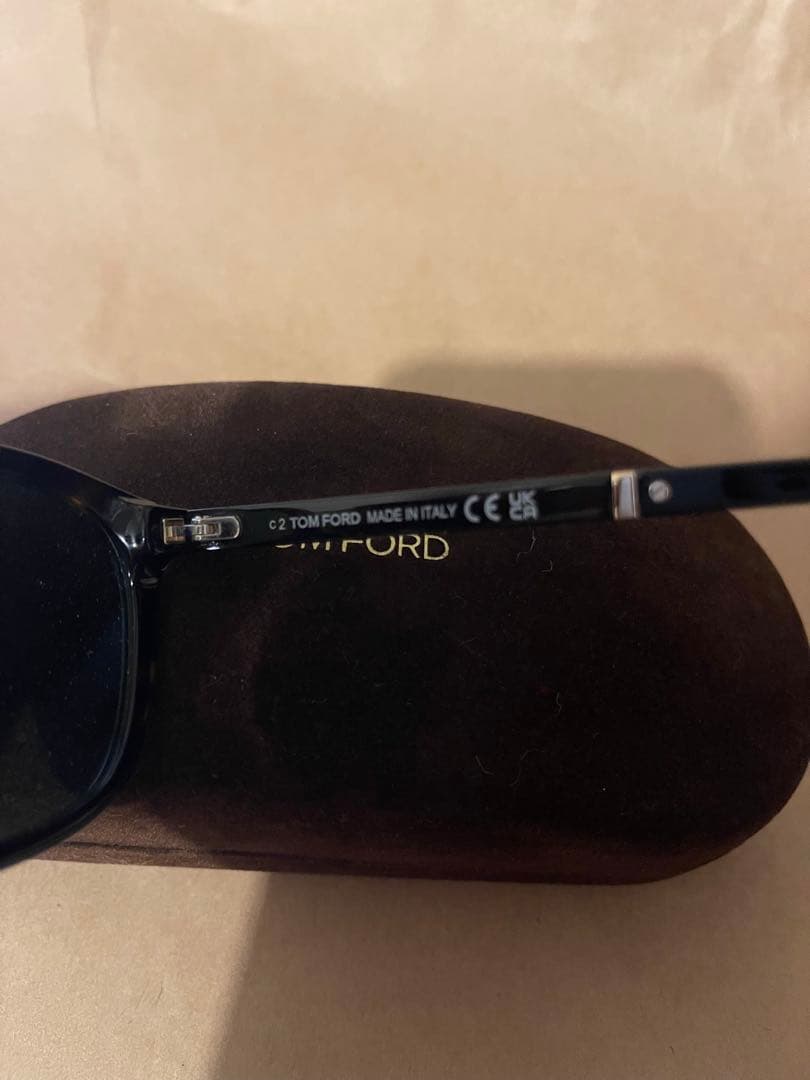 トムフォード サングラス 新品ケース付
