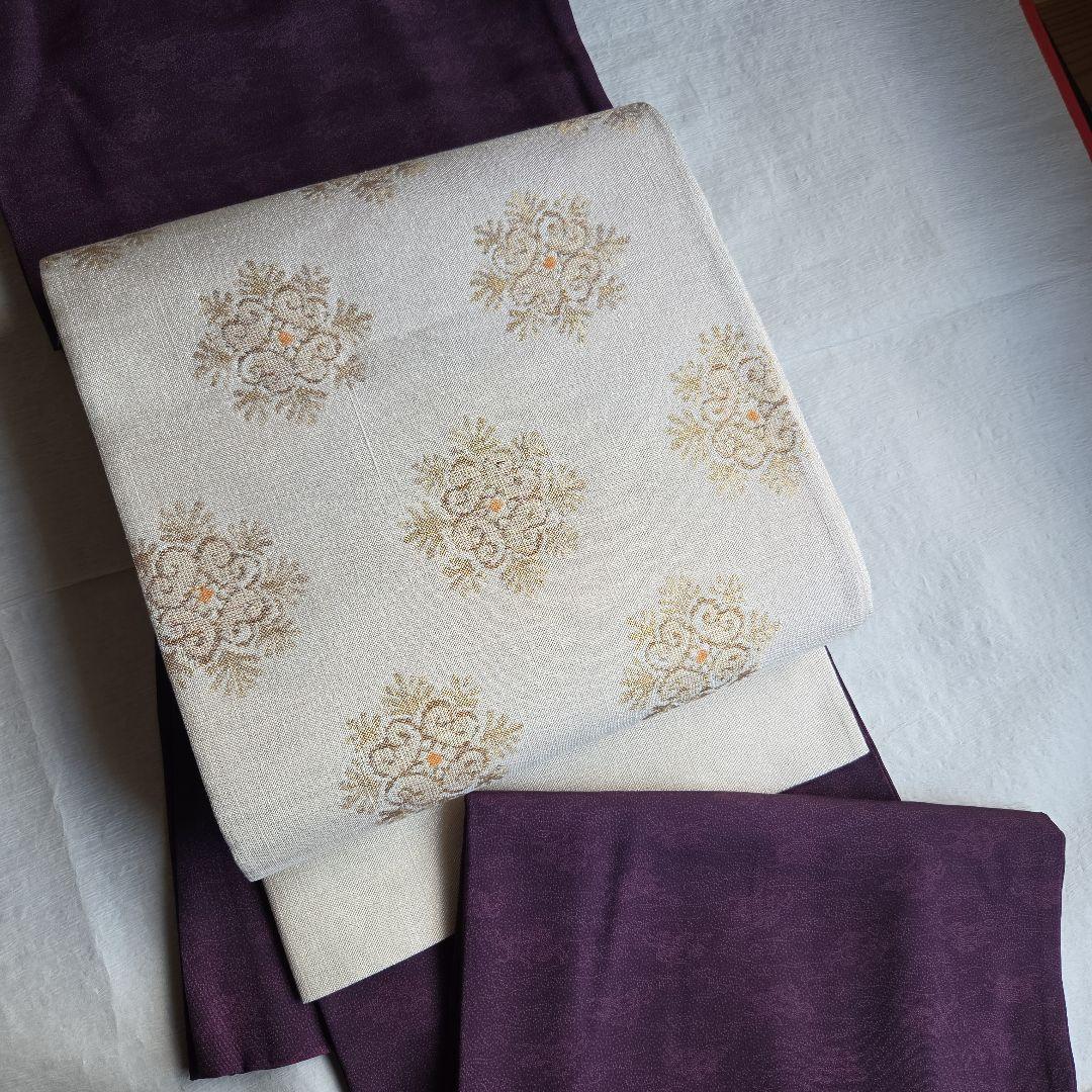 上品な織と煌めき　華文様の袋帯