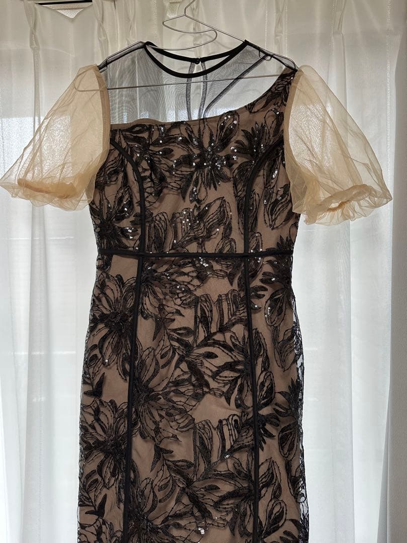 Leja アシンメトリーシアーフラワーワンピースドレス