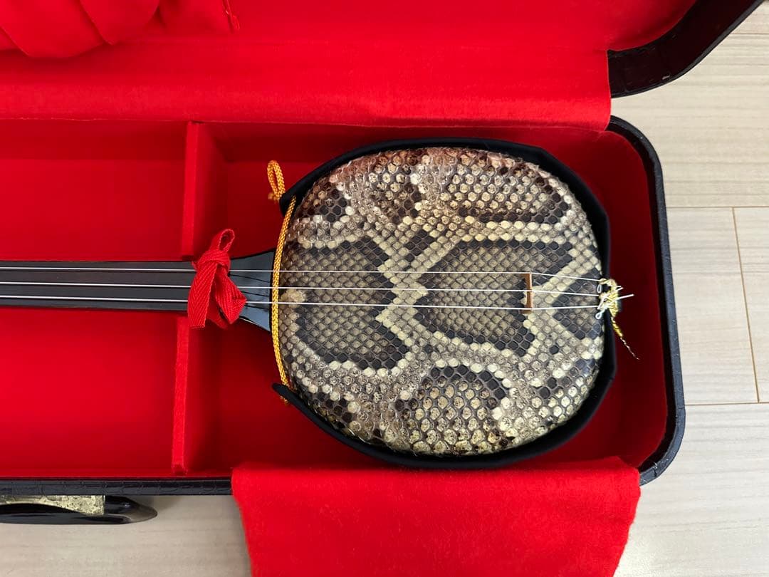 三線 本皮 守礼印 ケース付き