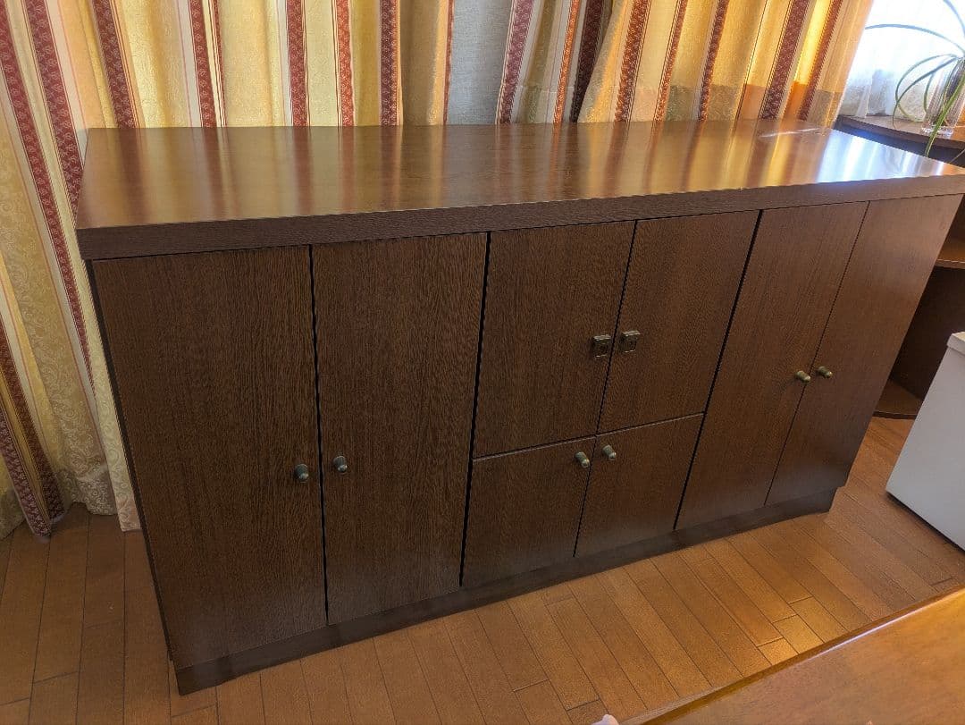 木製キャビネット ブラウン