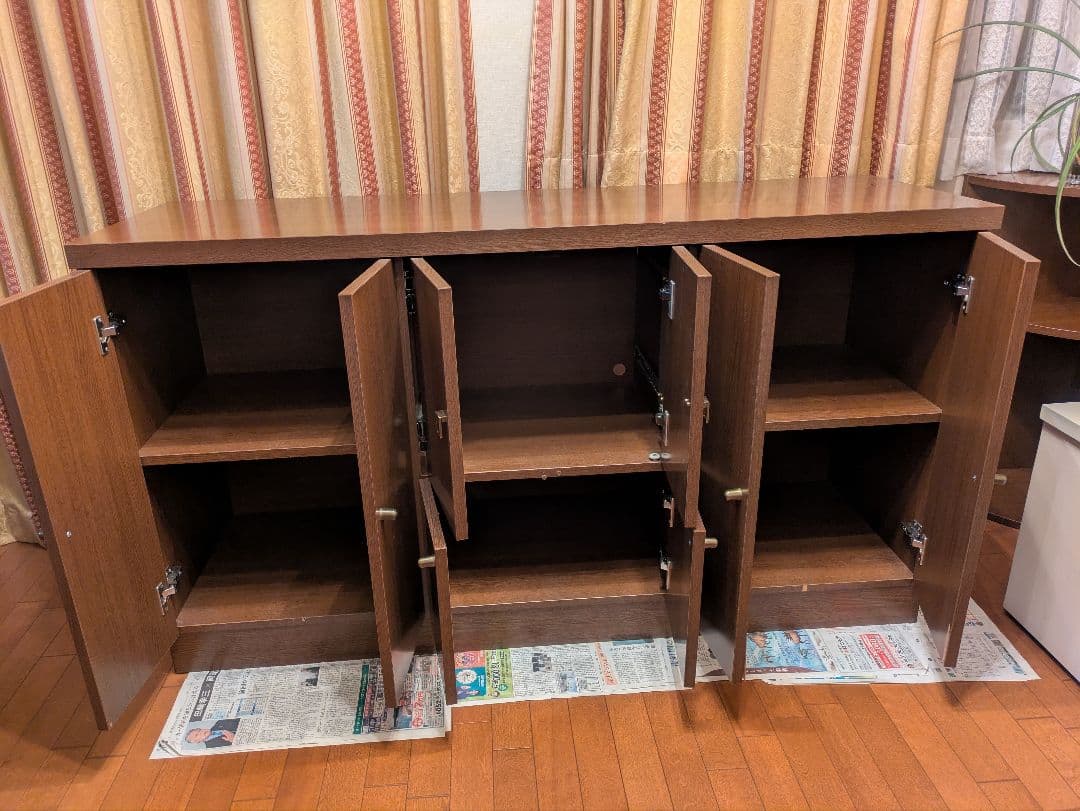木製キャビネット ブラウン