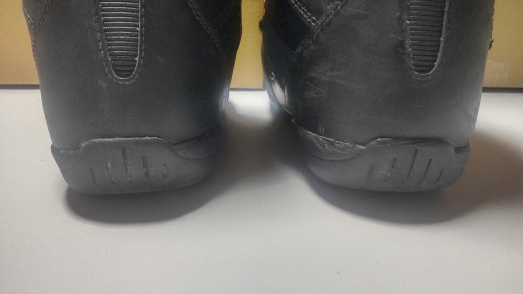 中古美品）lastartsスノーボードブーツ 23.5 ダイヤル型紐結びいらず