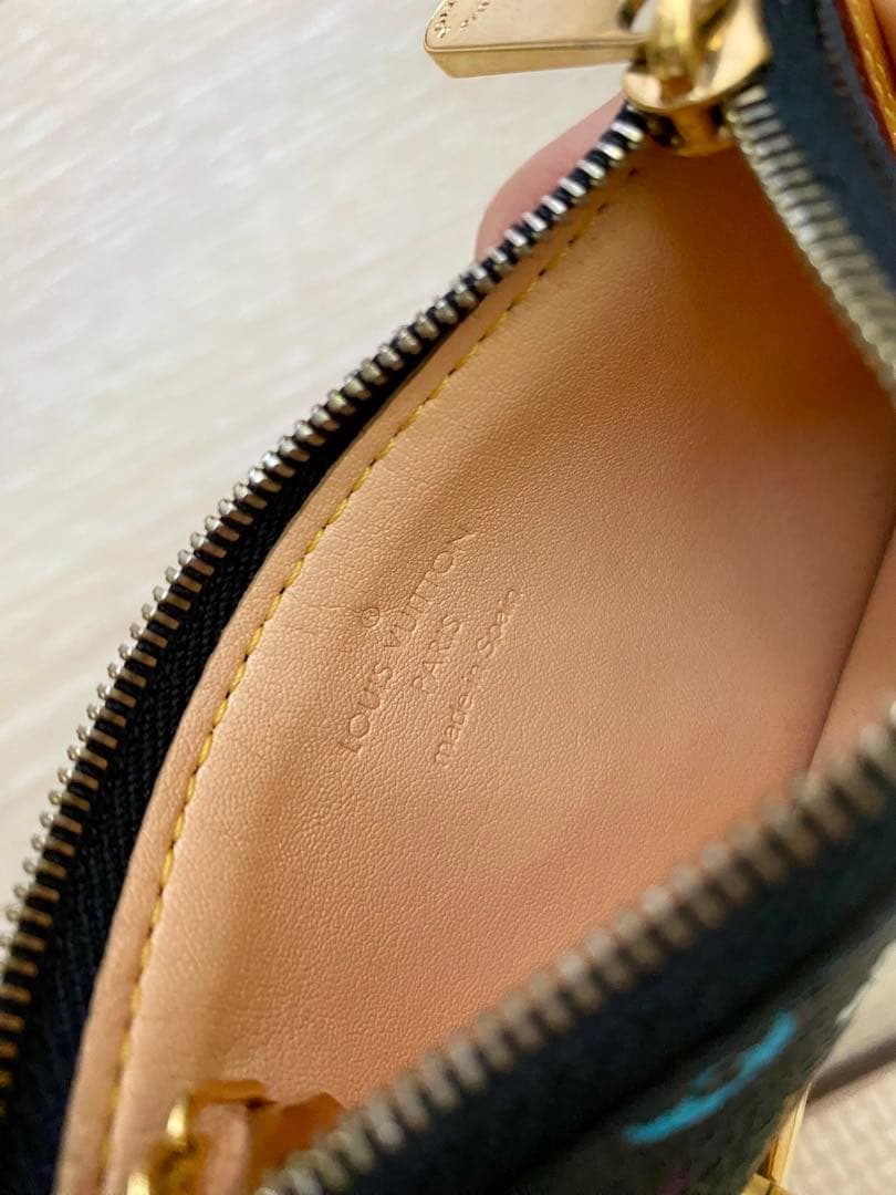 Louis Vuitton ポシェットクレ　マルチカラー ケース　中古