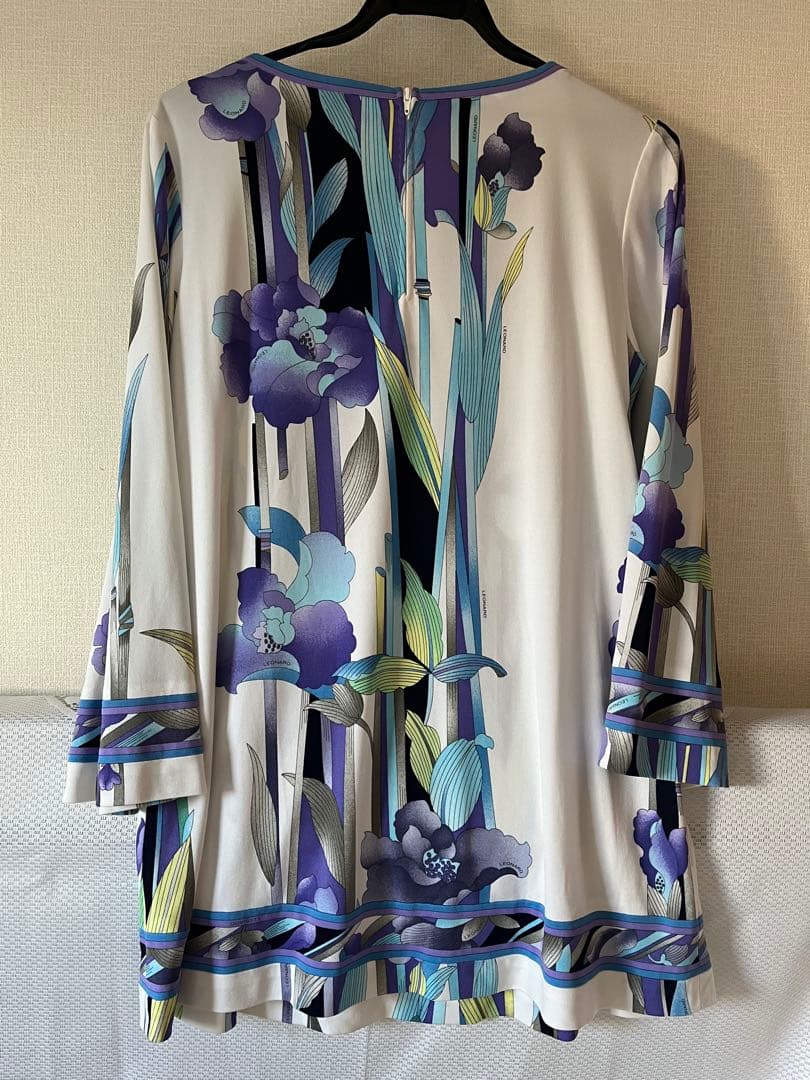 美品⭐️レオナール⭐️アイリス柄⭐️カンカン⭐️チュニック⭐️サイズ40