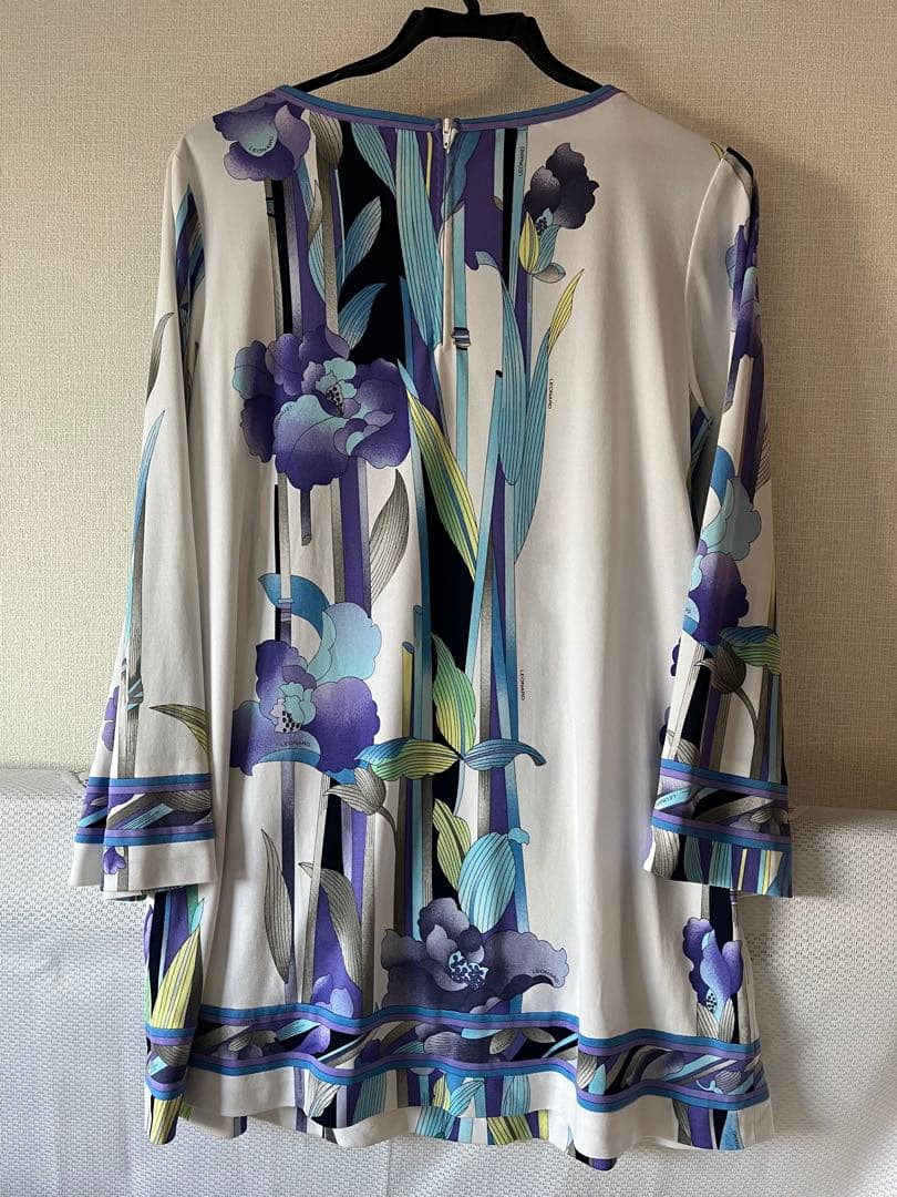 美品⭐️レオナール⭐️アイリス柄⭐️カンカン⭐️チュニック⭐️サイズ40