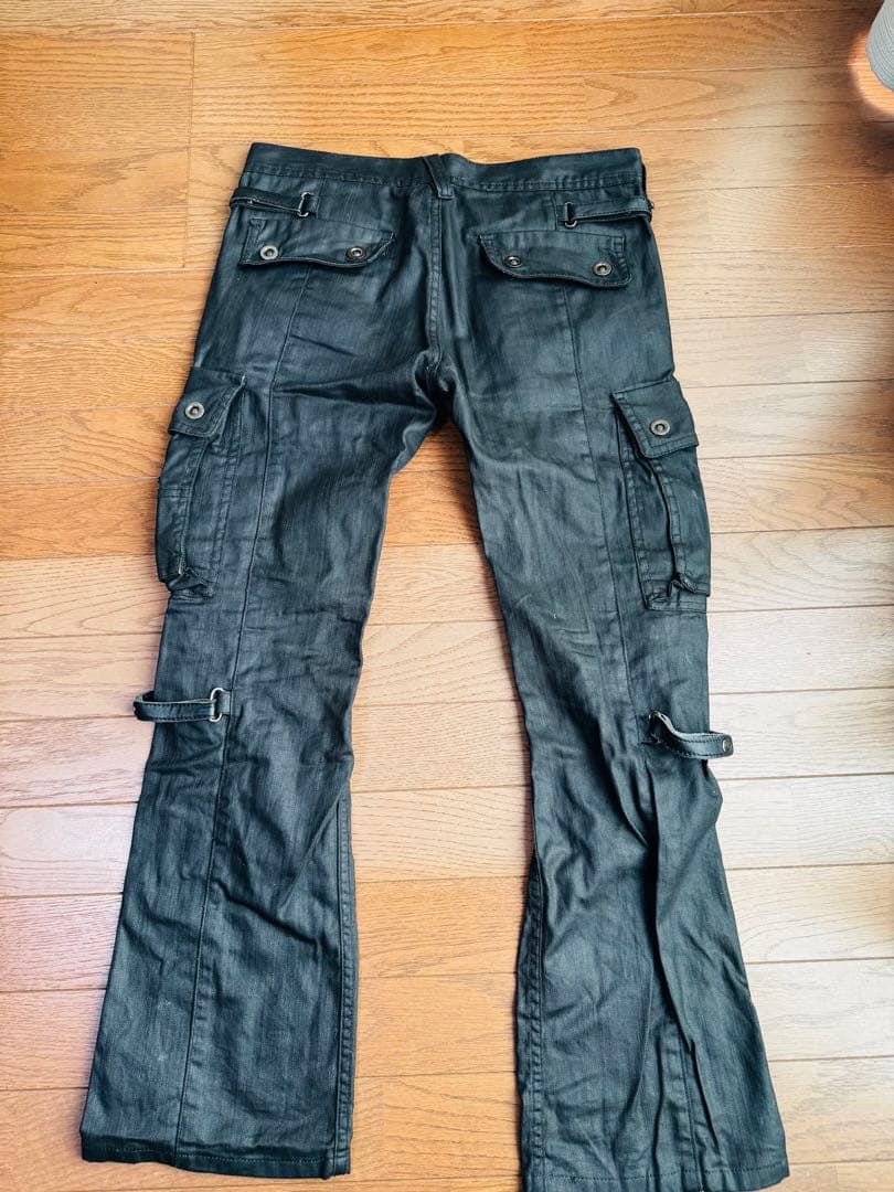 トルネードマート　ブラックカーゴパンツ 多ポケットデザイン