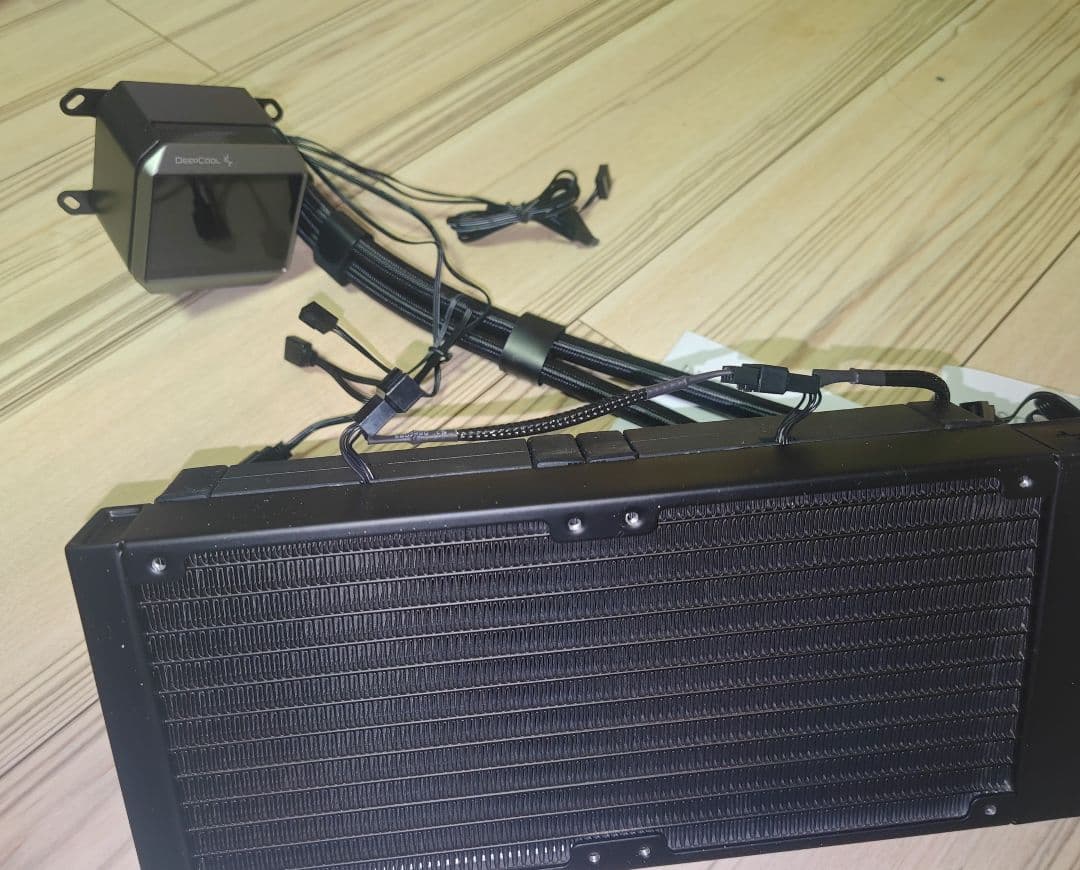 MYSTIQUE Series 水冷クーラー 120mm