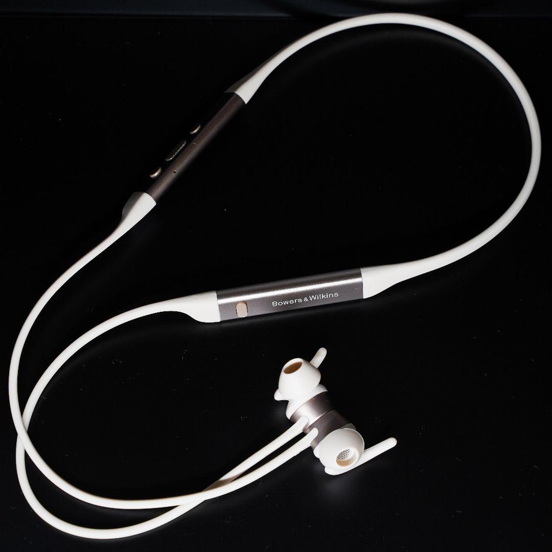 イヤホン Bowers & Wilkins PI4