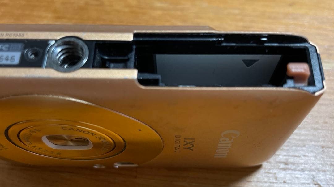 Canon キャノン カメラ IXY210ISジャンク